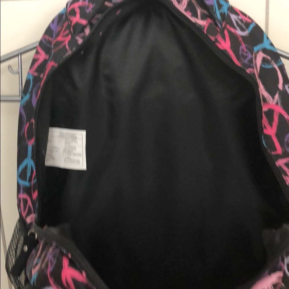 Bongo Peace Sign Backpack - Picture 4 of 4